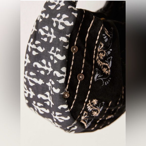 FREE PEOPLE Aria Mini Velvet Bag Black - Picture 3 of 5